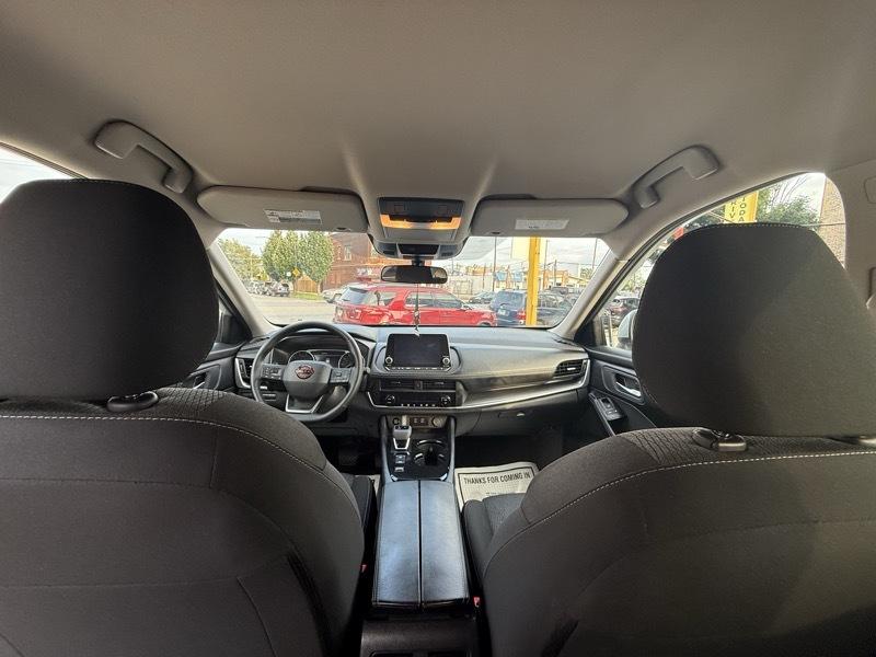 Nissan Rogue SV 2025