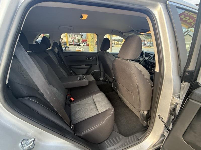 Nissan Rogue SV 2025