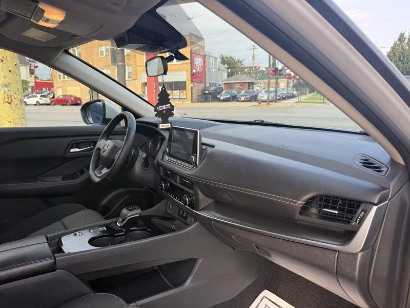 Nissan Rogue SV 2025