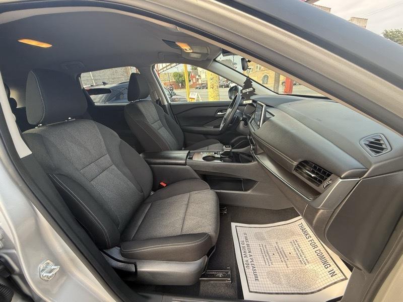 Nissan Rogue SV 2025