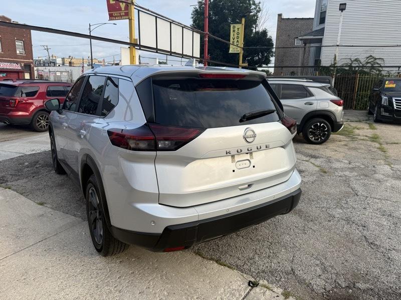 Nissan Rogue SV 2025