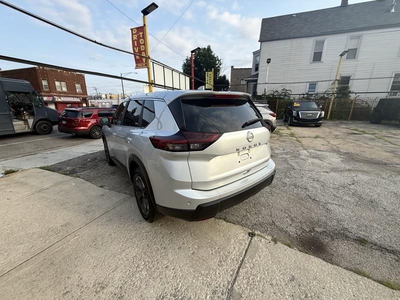 Nissan Rogue SV 2025