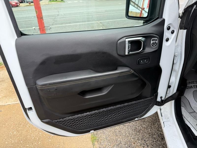Jeep Wrangler Sahara 2025