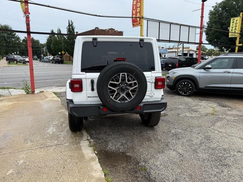Jeep Wrangler Sahara 2025