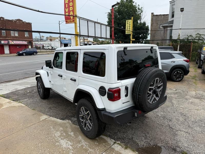 Jeep Wrangler Sahara 2025