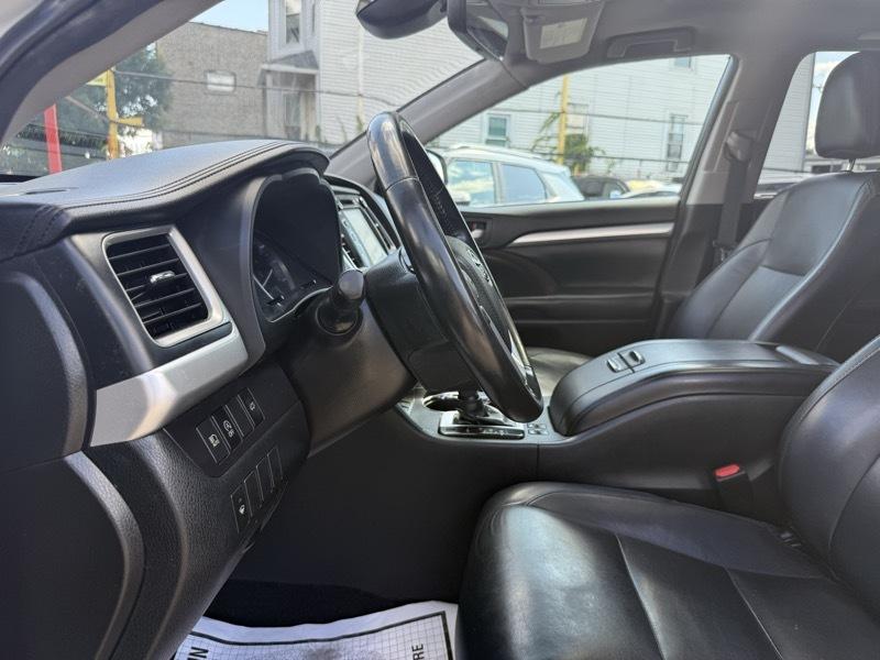 Toyota Highlander XLE FWD V6 2018