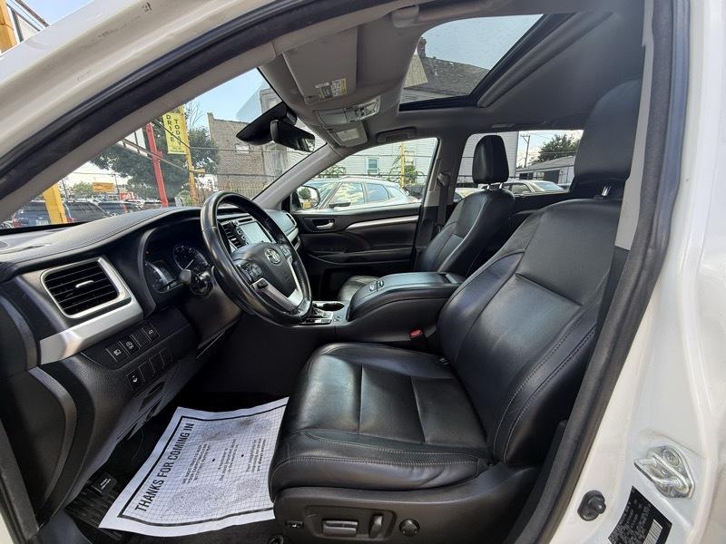 Toyota Highlander XLE FWD V6 2018