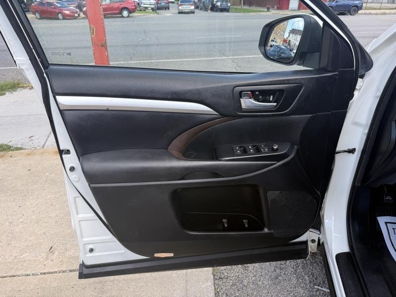Toyota Highlander XLE FWD V6 2018