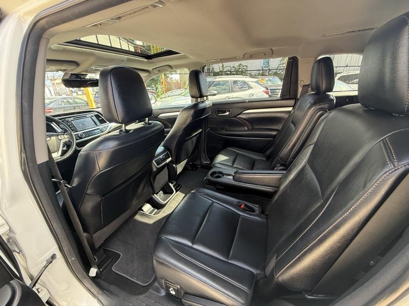 Toyota Highlander XLE FWD V6 2018