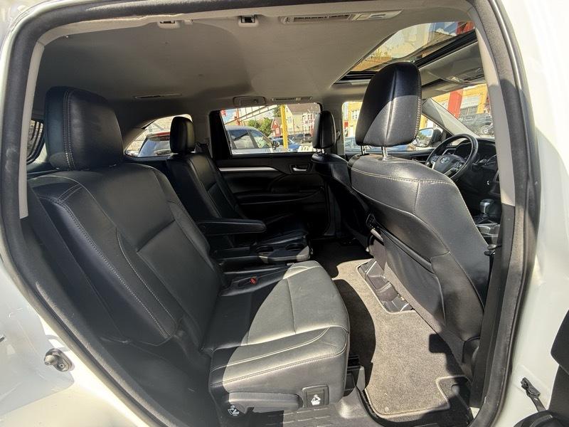 Toyota Highlander XLE FWD V6 2018