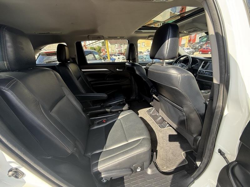 Toyota Highlander XLE FWD V6 2018