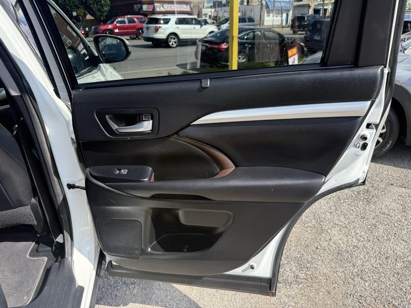 Toyota Highlander XLE FWD V6 2018