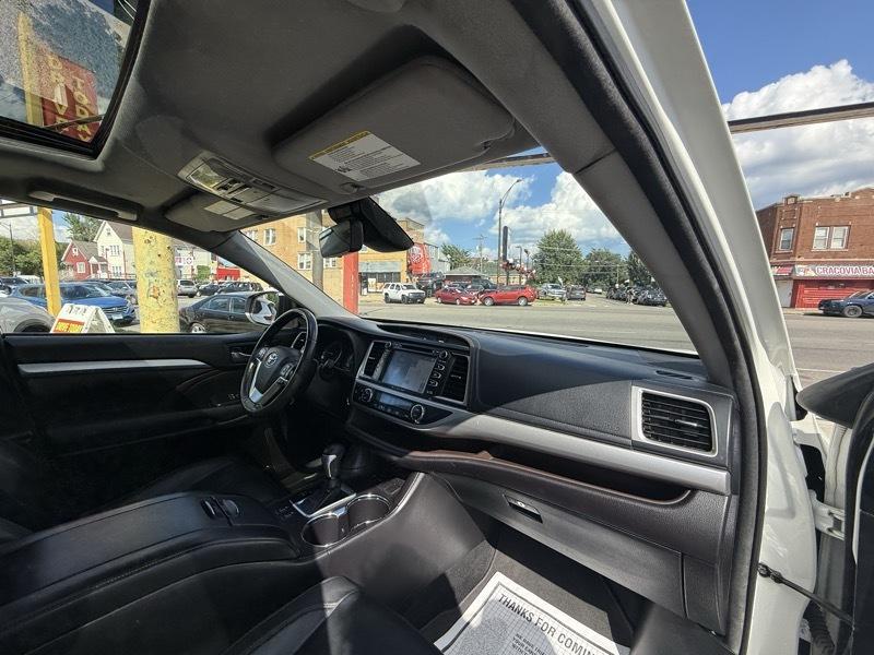 Toyota Highlander XLE FWD V6 2018