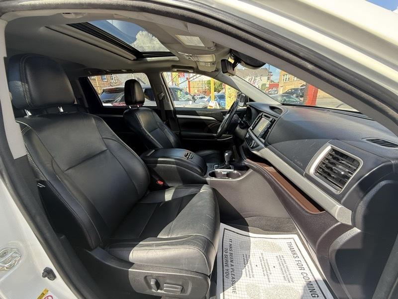 Toyota Highlander XLE FWD V6 2018