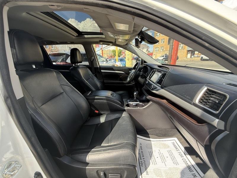 Toyota Highlander XLE FWD V6 2018