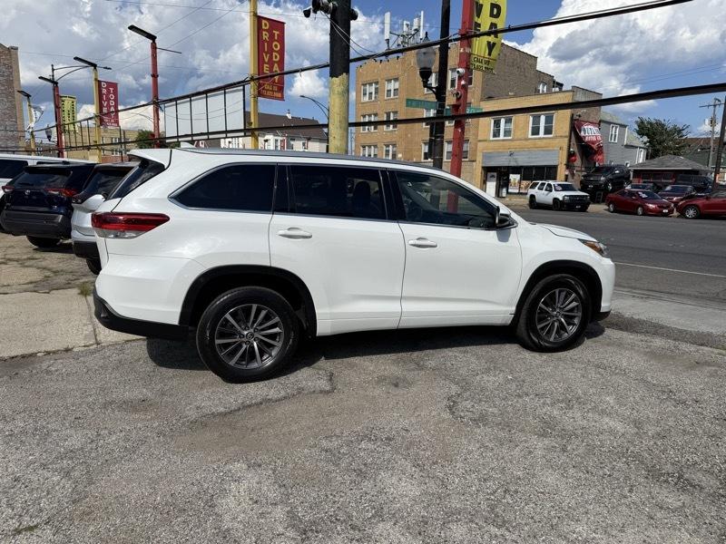 Toyota Highlander XLE FWD V6 2018