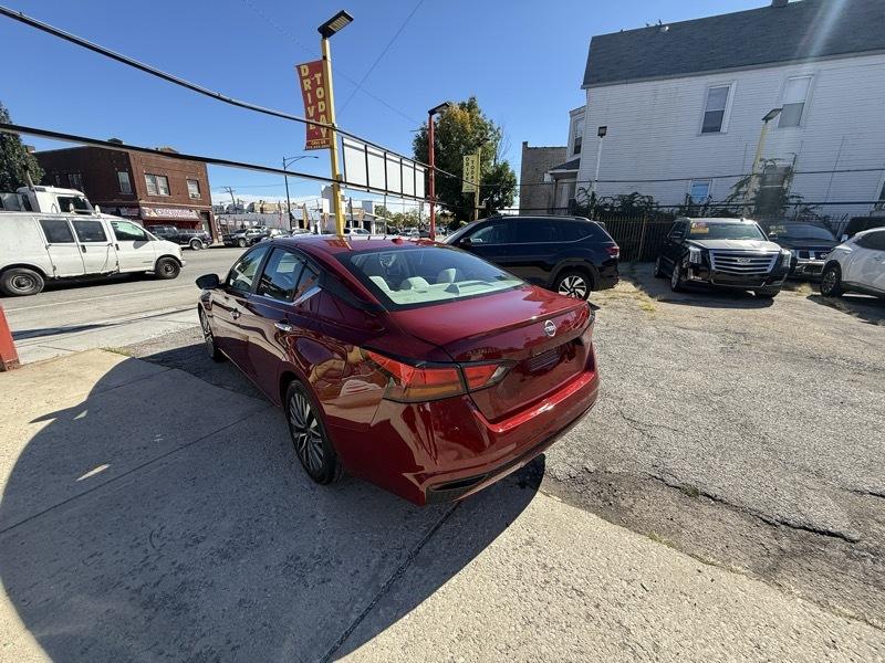 Nissan Altima 2.5 SV 2025