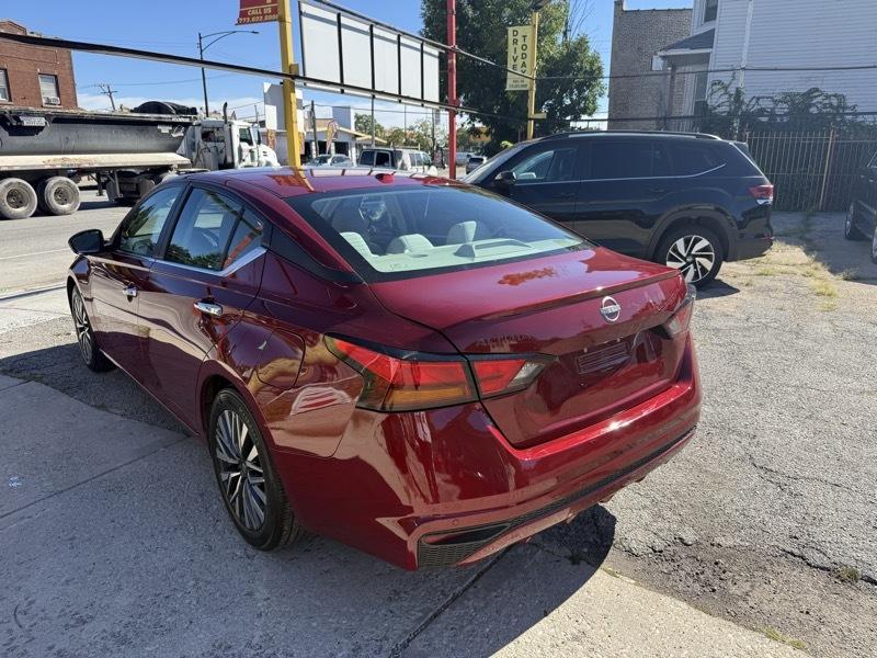 Nissan Altima 2.5 SV 2025