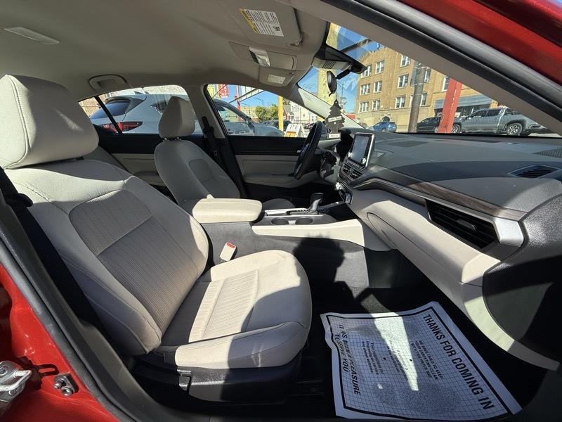 Nissan Altima 2.5 SV 2025