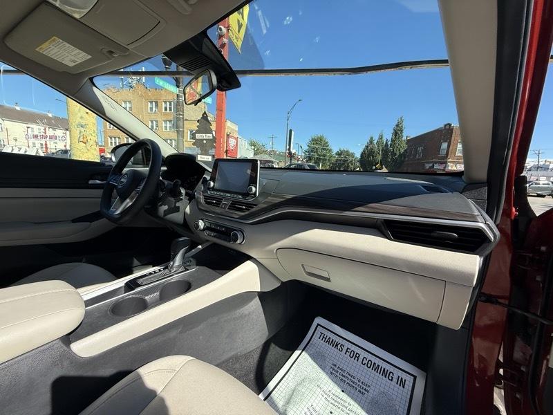 Nissan Altima 2.5 SV 2025
