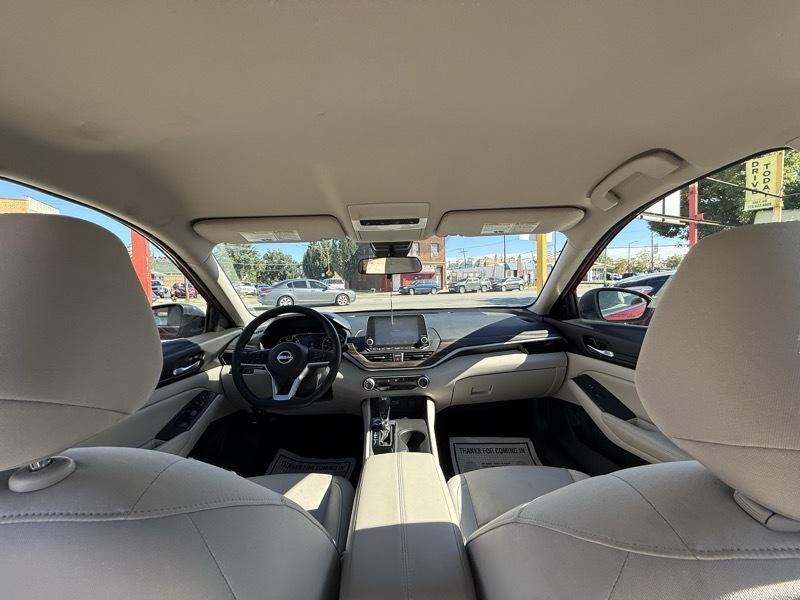 Nissan Altima 2.5 SV 2025