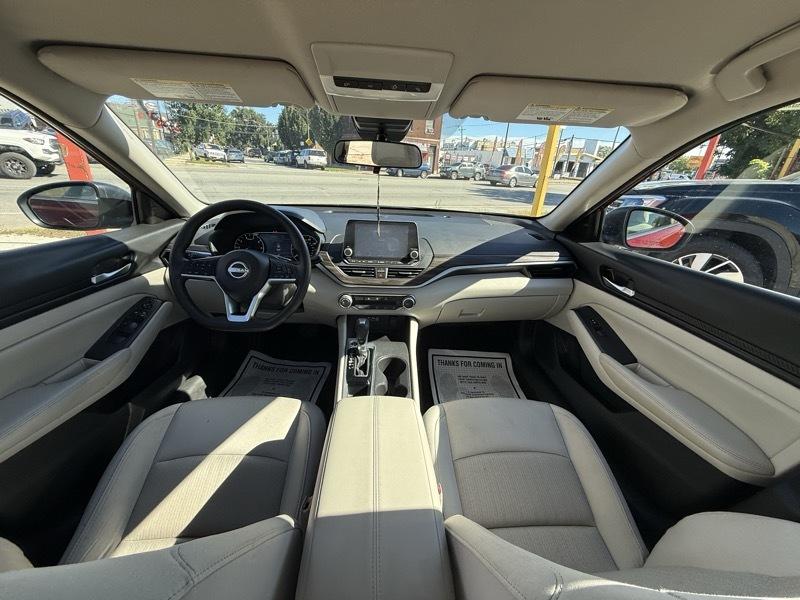 Nissan Altima 2.5 SV 2025