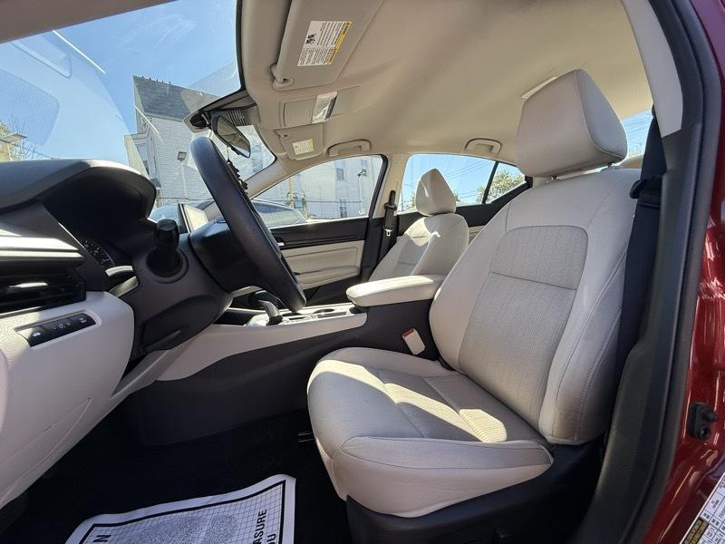 Nissan Altima 2.5 SV 2025