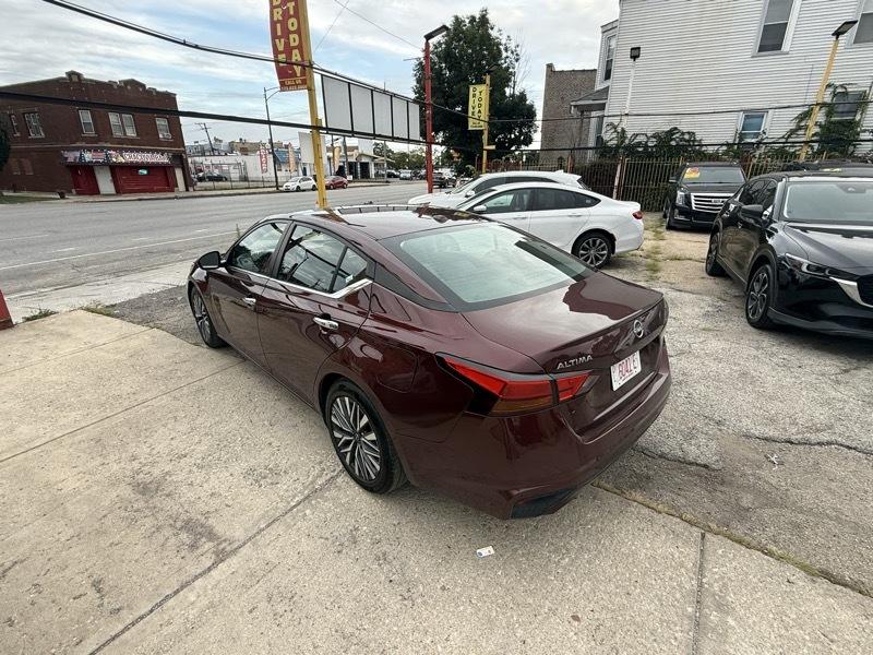 Nissan Altima photo 8