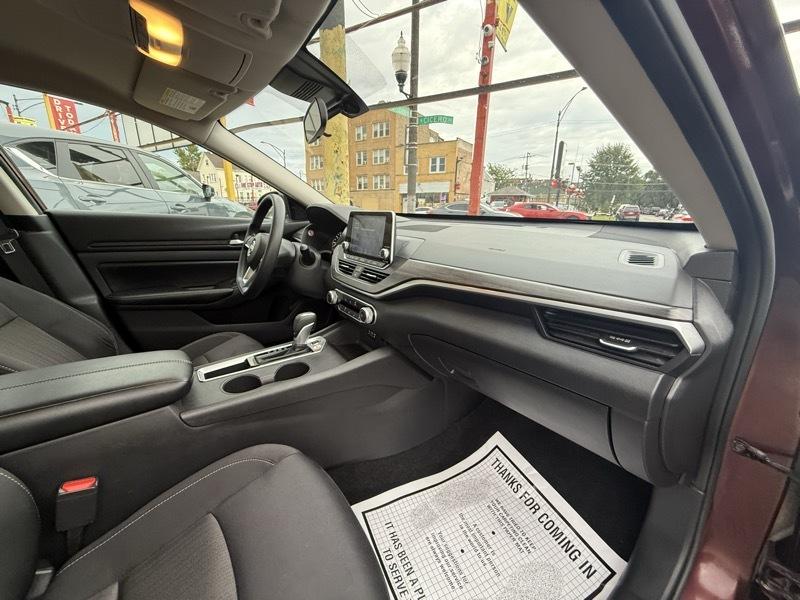 Nissan Altima photo 20