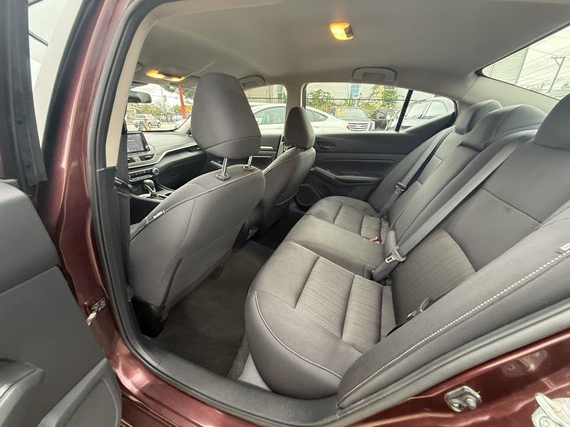 Nissan Altima photo 29