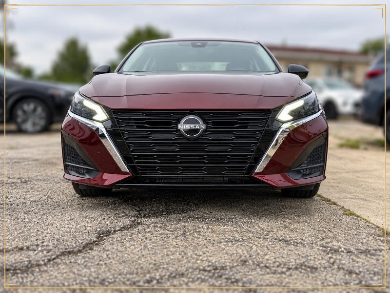 Nissan Altima photo 5