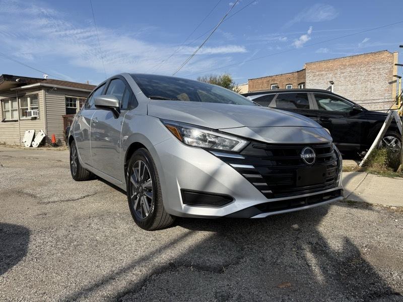 Nissan Versa SV 2025