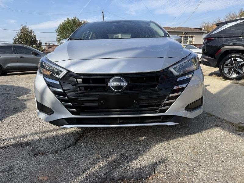 Nissan Versa SV 2025