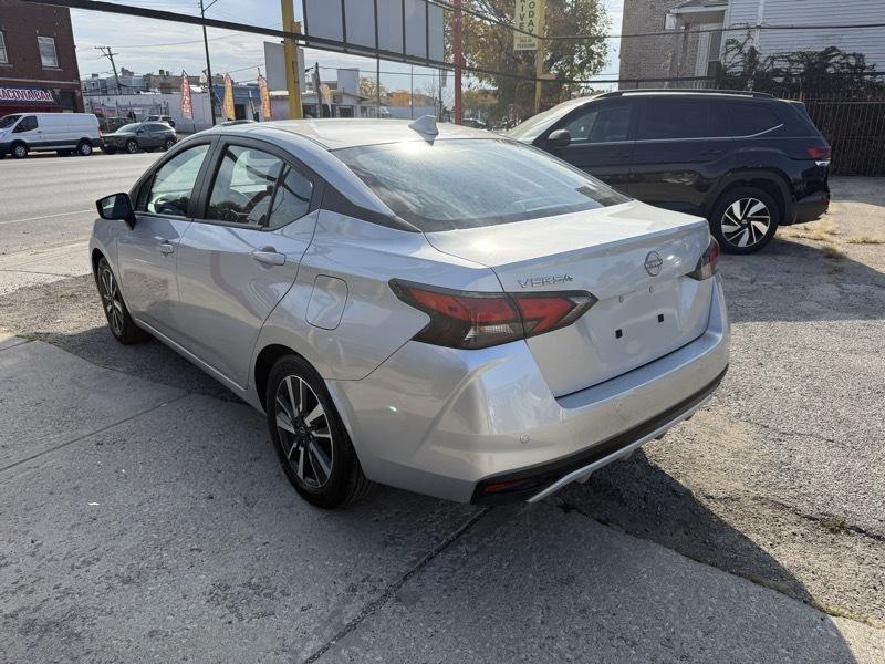 Nissan Versa SV 2025