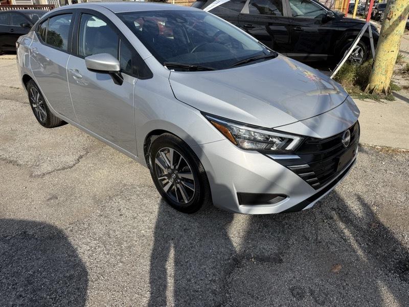 Nissan Versa SV 2025