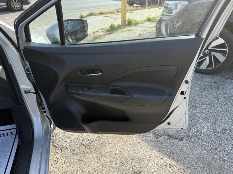 Nissan Versa SV 2025