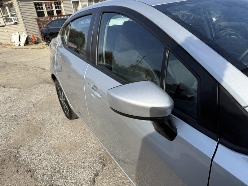 Nissan Versa SV 2025