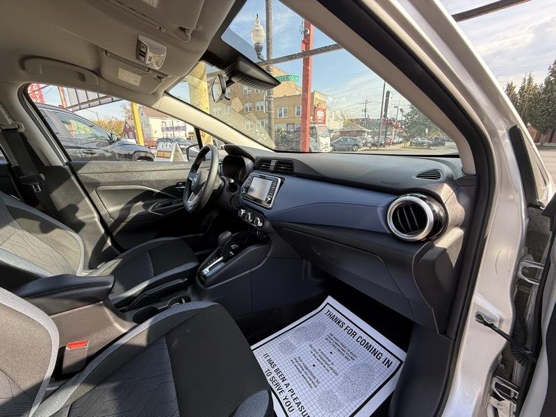 Nissan Versa SV 2025