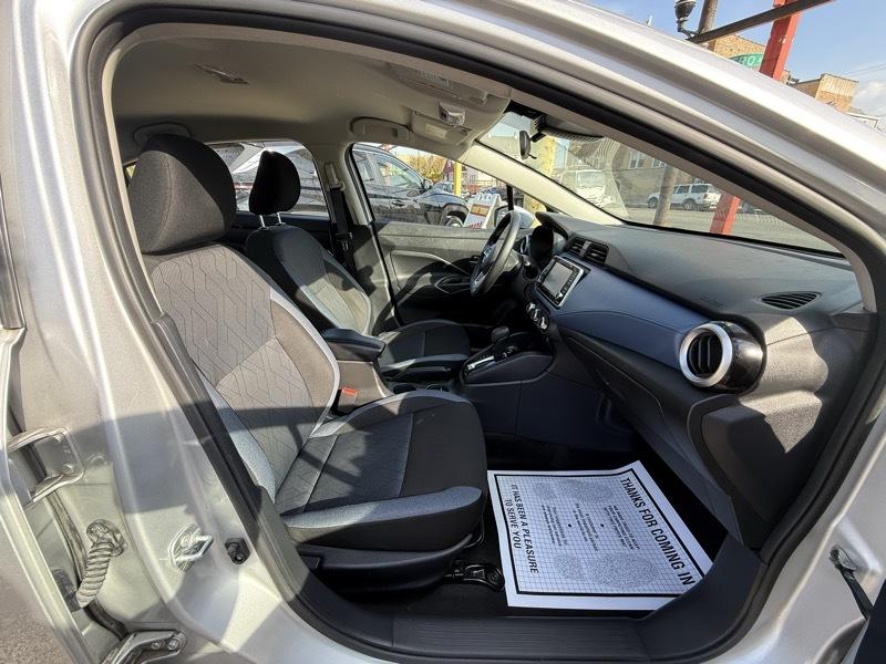 Nissan Versa SV 2025