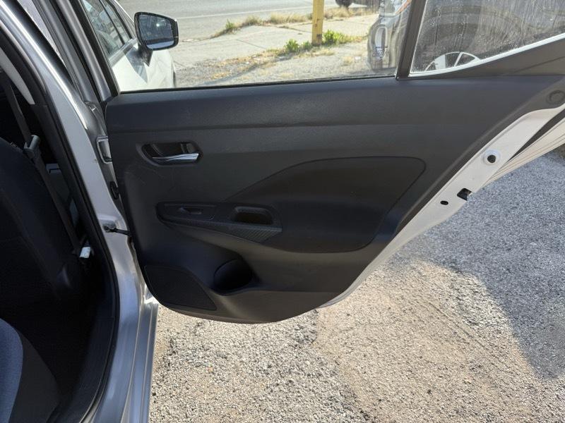 Nissan Versa SV 2025