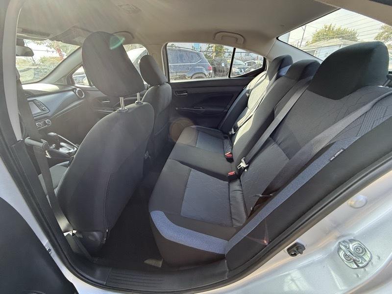Nissan Versa SV 2025