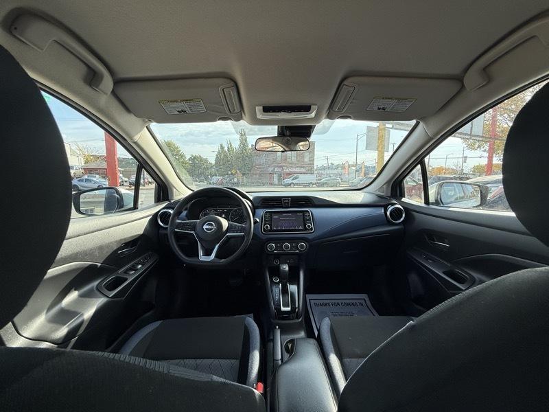 Nissan Versa SV 2025