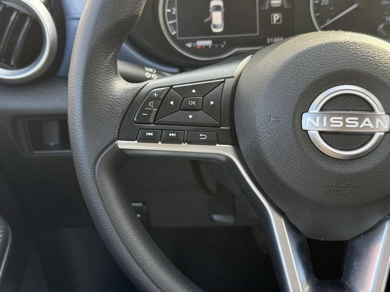 Nissan Versa SV 2025