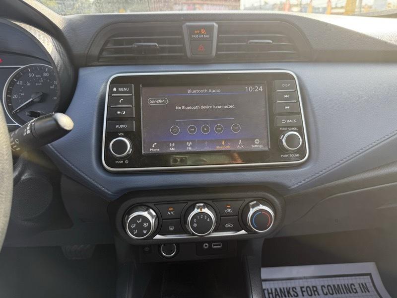 Nissan Versa SV 2025
