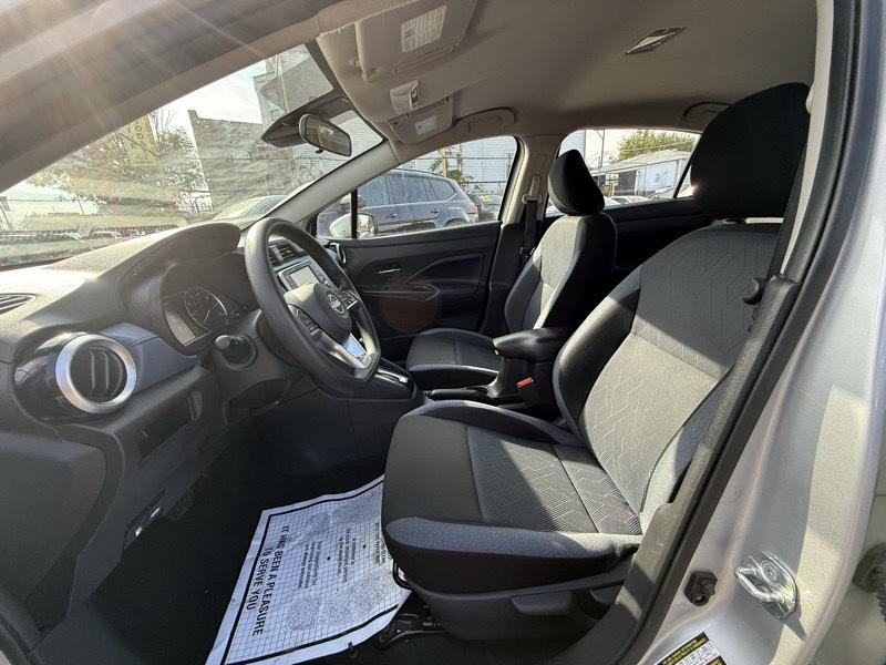 Nissan Versa SV 2025
