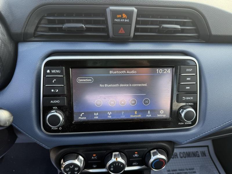 Nissan Versa SV 2025
