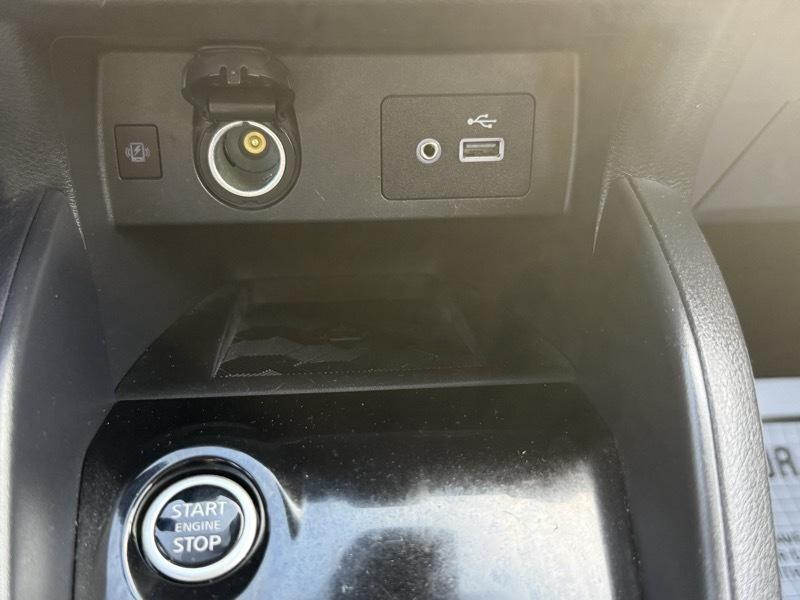 Nissan Versa SV 2025