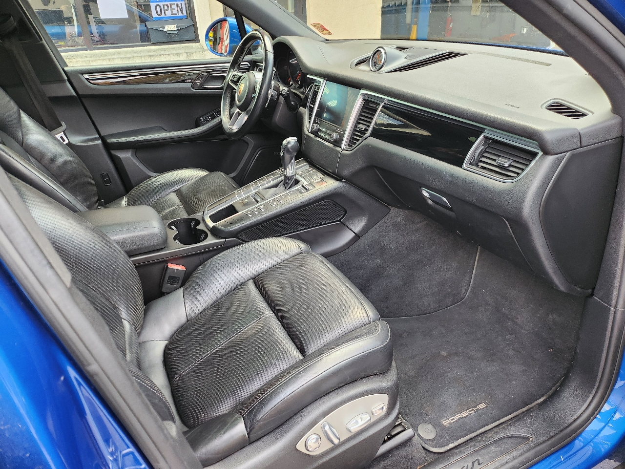 Porsche Macan GTS 2017 Porsche Macan GTS 2017