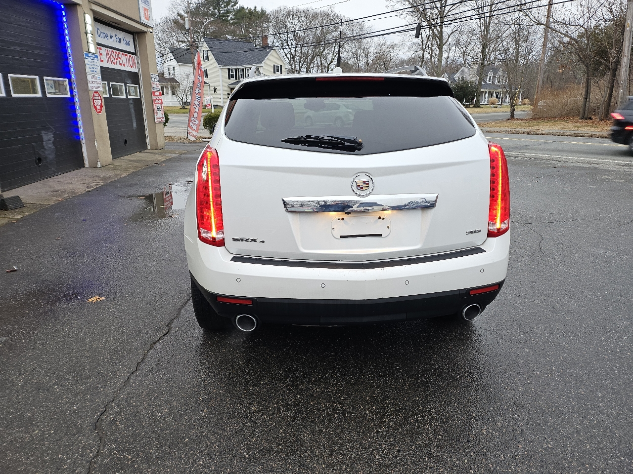 Cadillac SRX Luxury AWD 2012