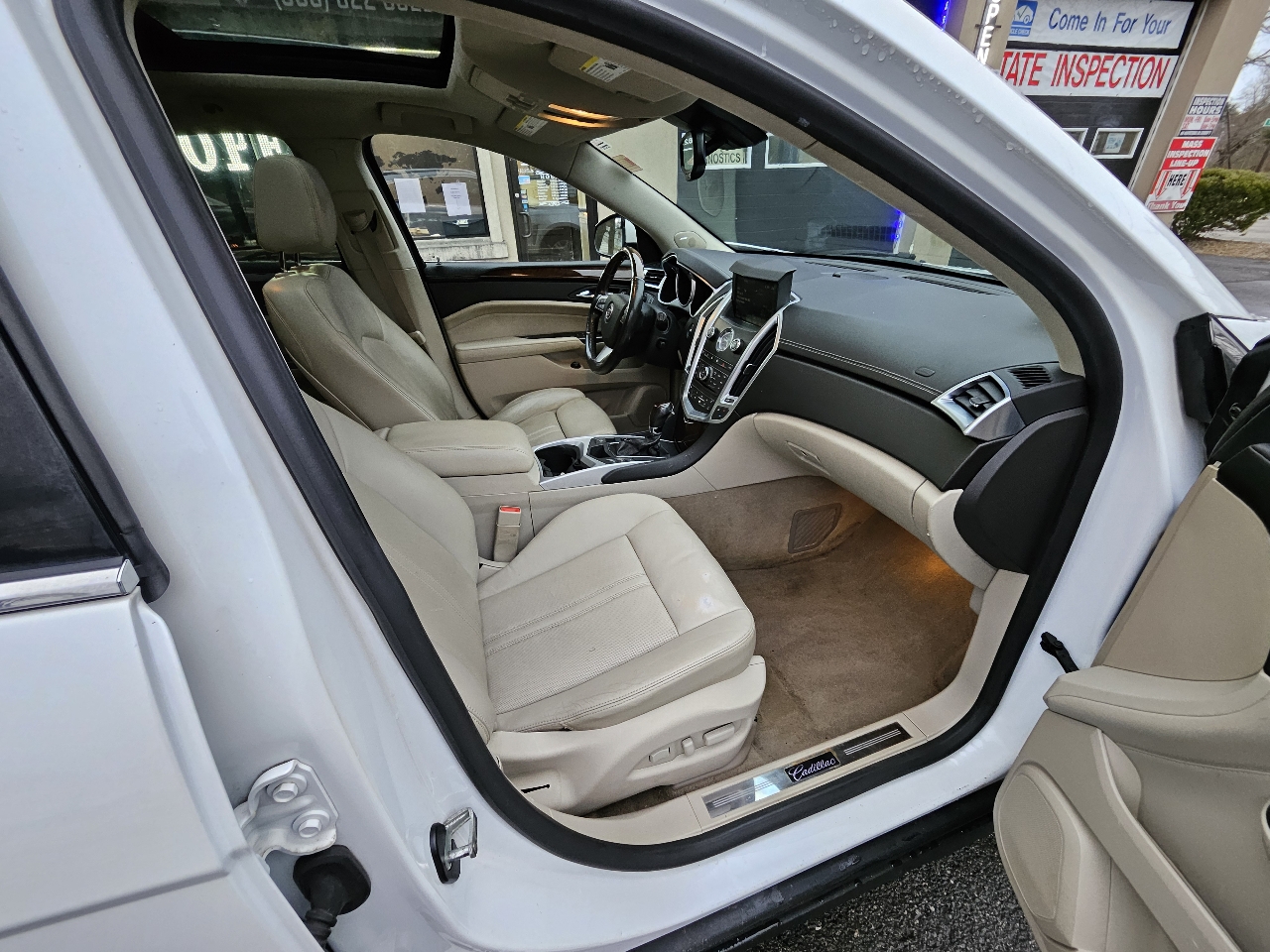 Cadillac SRX Luxury AWD 2012